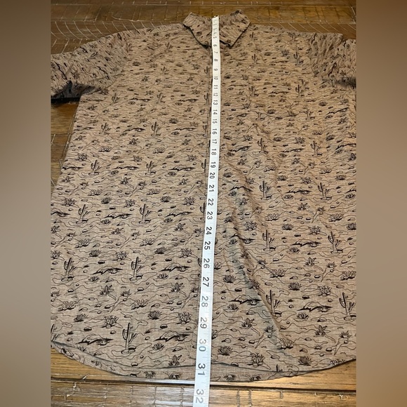 Molokai Surf Co Casual Button Down Shirt with Desert Print Cactus Landscape - Picture 4 of 9